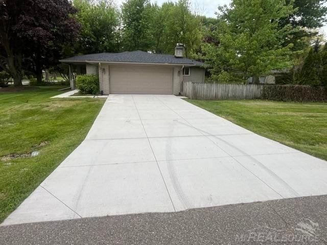 53431 Ruann Dr - Photo 2 of 21