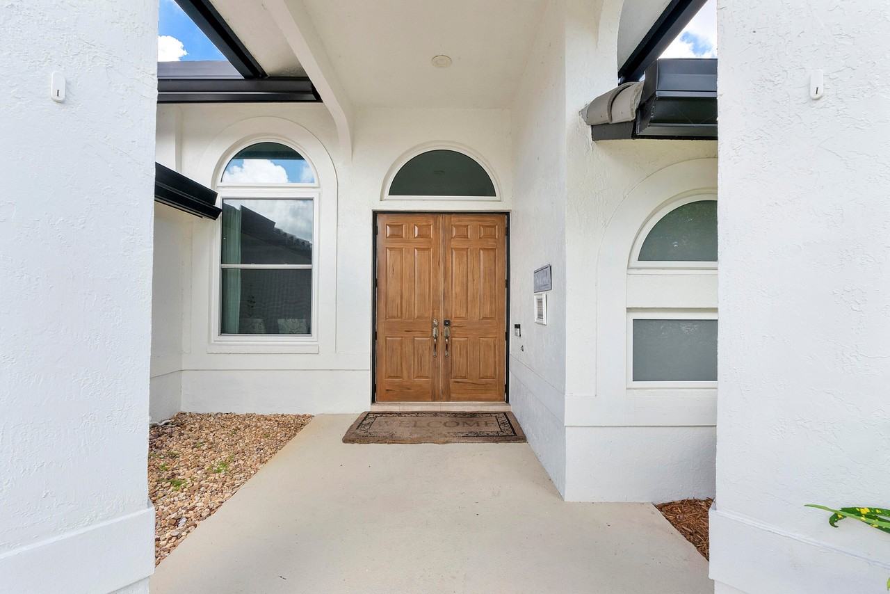 5431 Nw 109th Ln - Photo 6 of 48