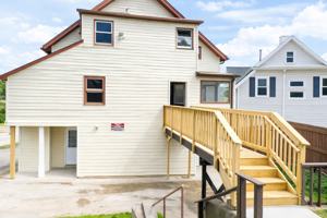 featured image of 4 Division St #3