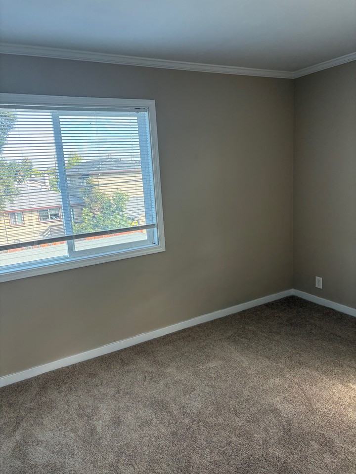1411 East 3rd Avenue #6 - Photo 5 of 17