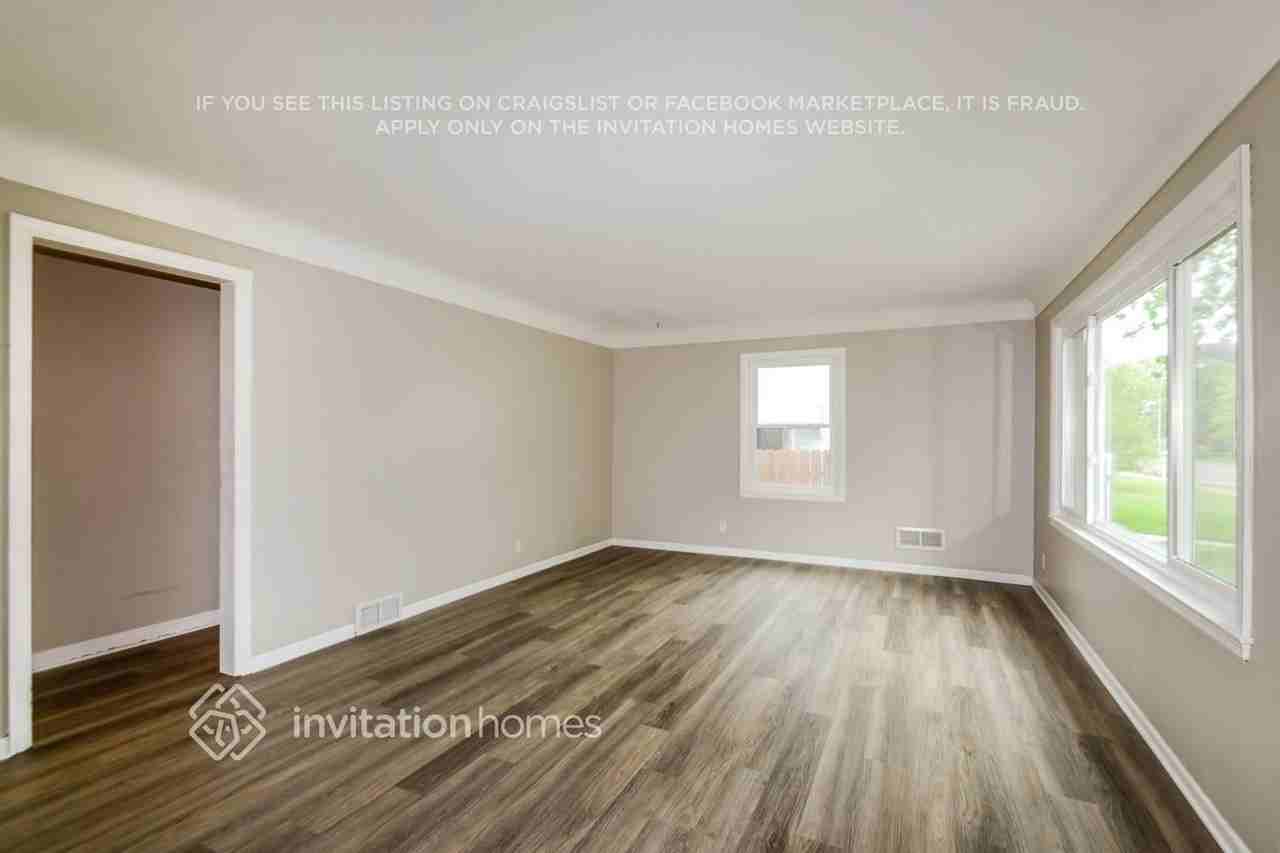 7228 Harriet Ave - Photo 4 of 18