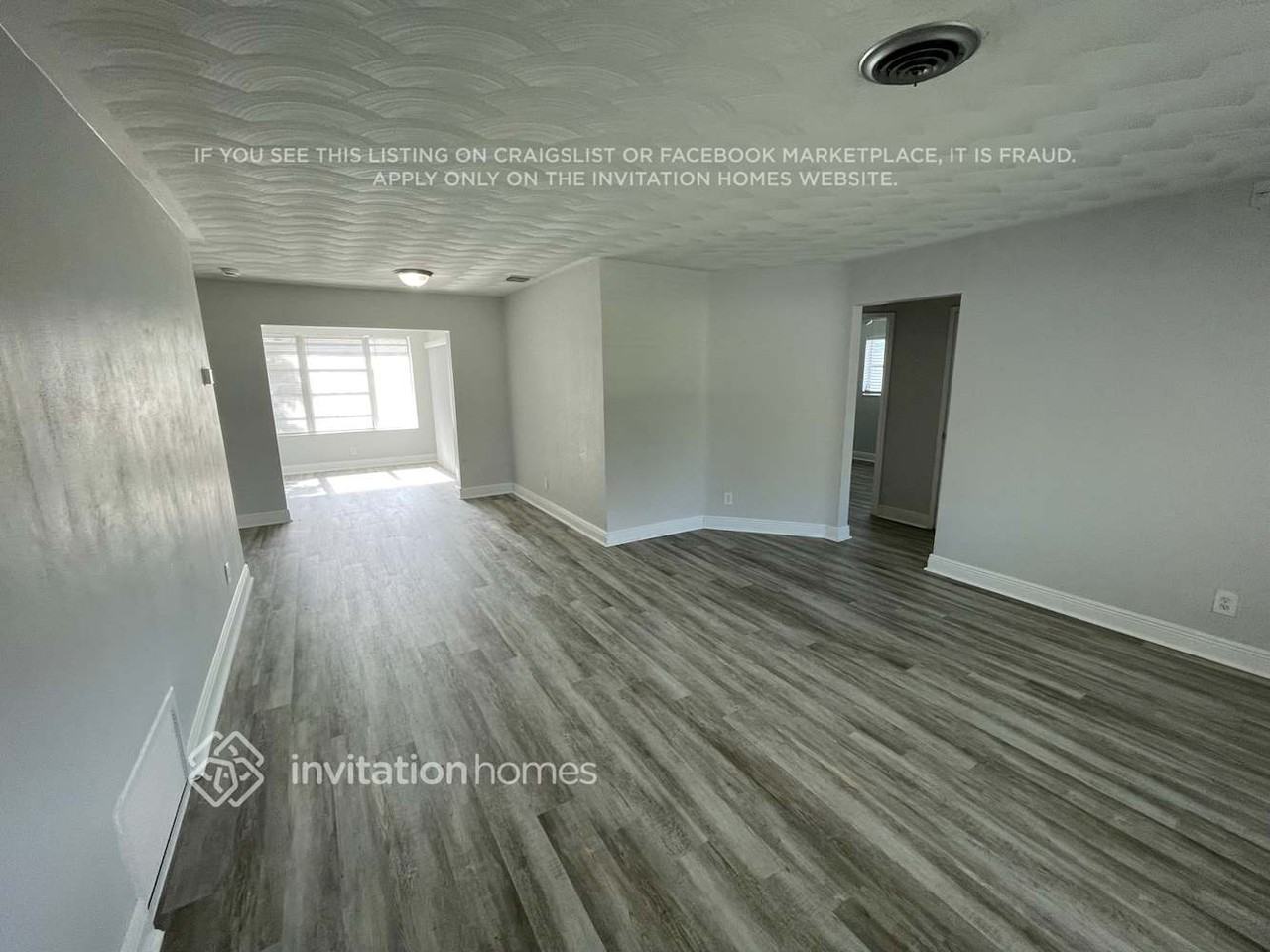 3540 Nw 34th Ter - Photo 3 of 16