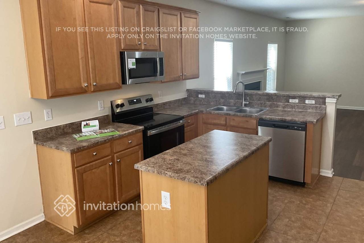1030 Whippoorwill Ln - Photo 6 of 15