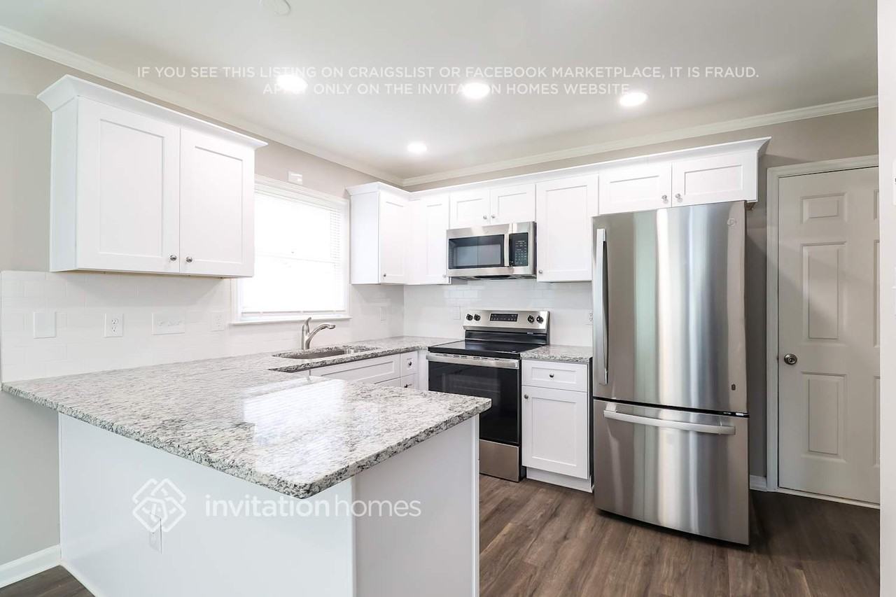 14812 Karina Falls Ct - Photo 5 of 17