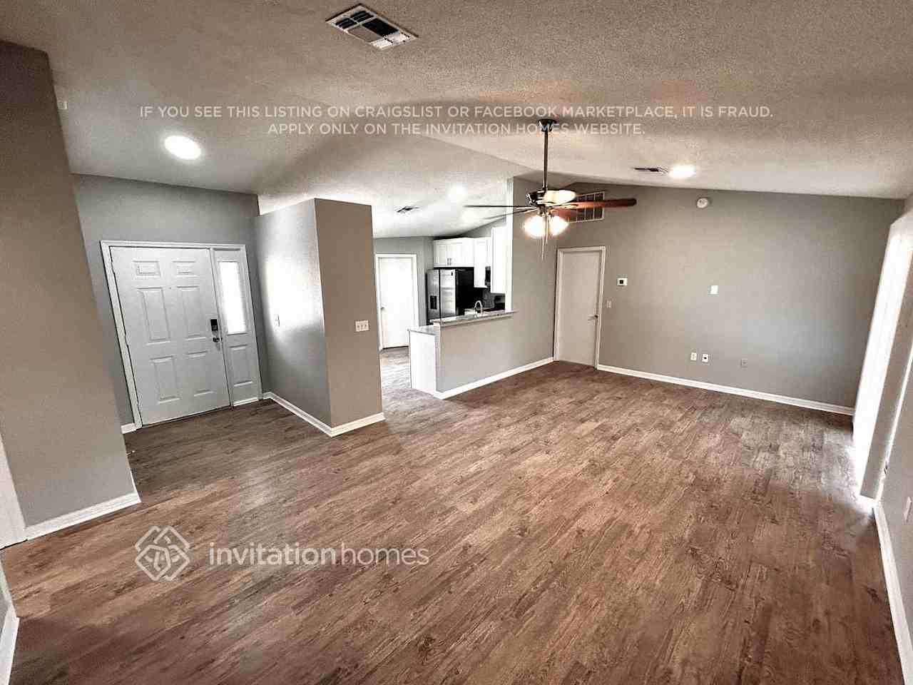 7506 Briarbay Loop - Photo 5 of 16