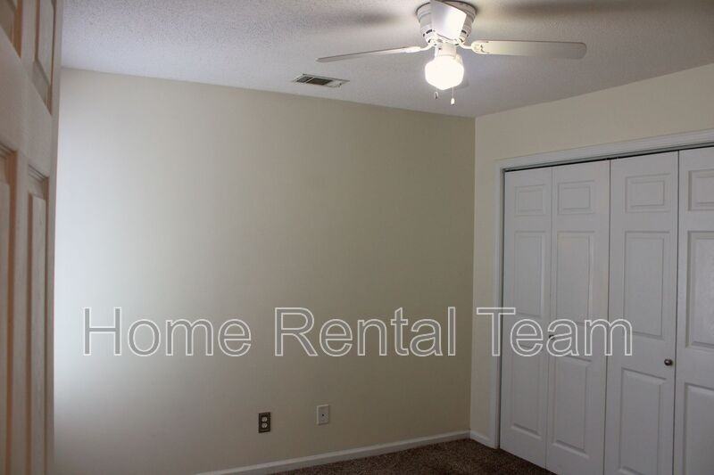 132 Bluelake Blvd - Photo 7 of 40