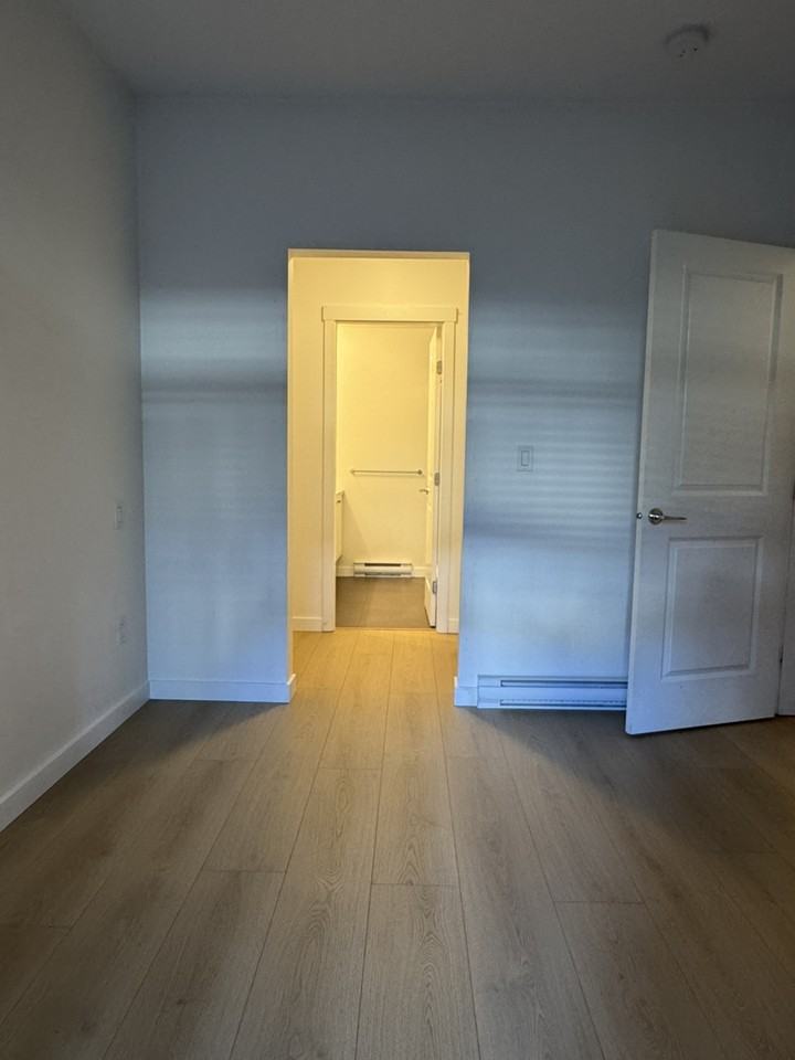 15835 85 Ave - Photo 3 of 13