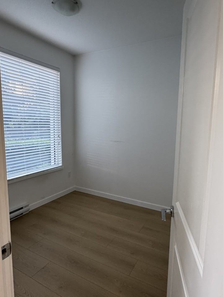 15835 85 Ave - Photo 7 of 13