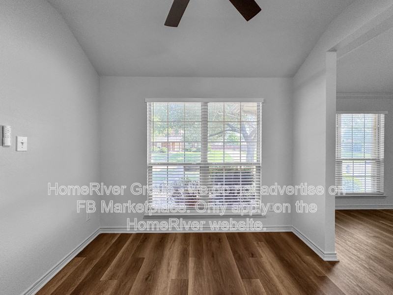327 Kansas Trl - Photo 6 of 23