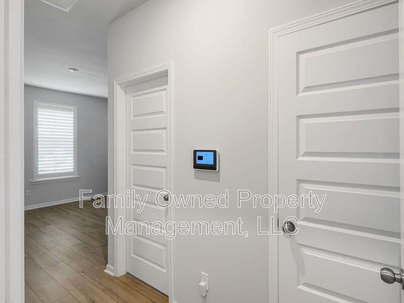 2048 Longhorn Ln - Photo 7 of 50