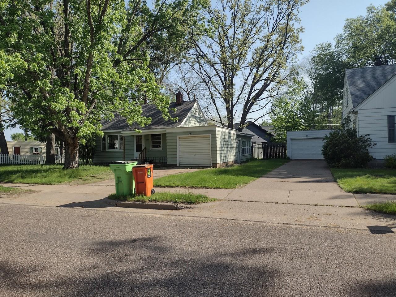 1328 Wilson Drive - Photo 2 of 10