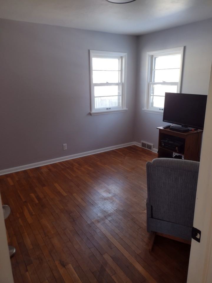 1328 Wilson Drive - Photo 6 of 10