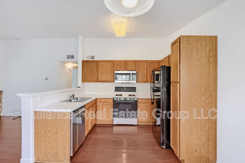 9991 E Idaho Cir #201 - Photo 5 of 10
