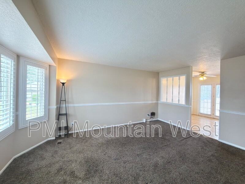 1020 Eastnorth - Photo 2 of 24