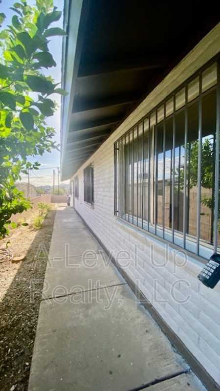 1025 S Santa Rita Ave - Photo 2 of 23
