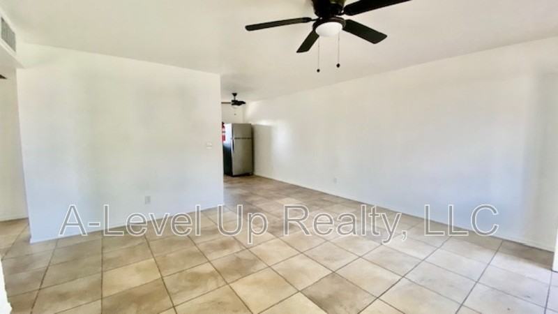 1027 S Santa Rita Ave - Photo 5 of 25