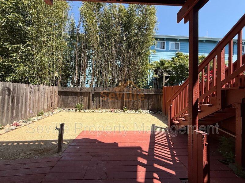 354 Peralta St - Photo 3 of 13