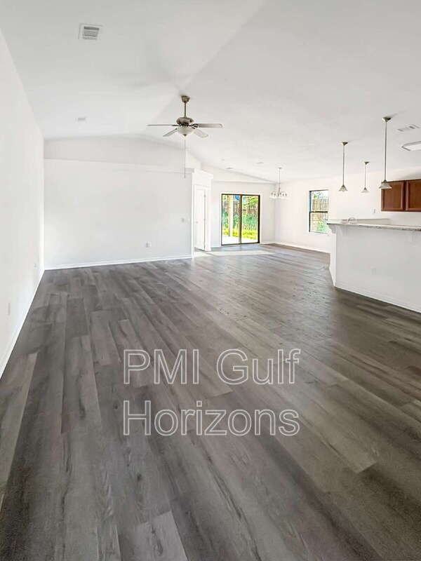 8657 El Paseo St - Photo 3 of 7