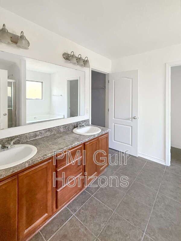 8657 El Paseo St - Photo 6 of 7