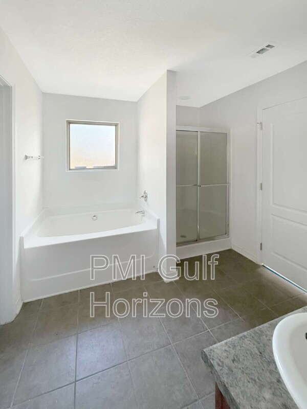 8657 El Paseo St - Photo 7 of 7