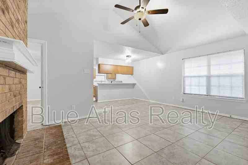 711 Penn Pl - Photo 4 of 18