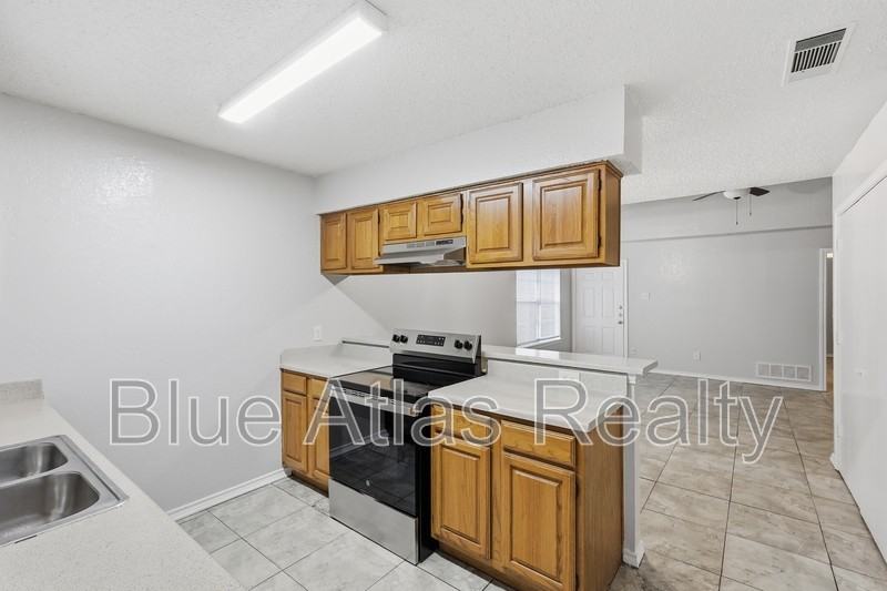 711 Penn Pl - Photo 7 of 18