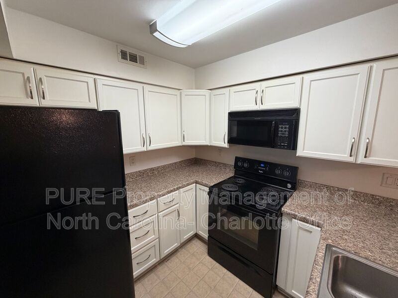 1832 J Julian Ln #D - Photo 6 of 18