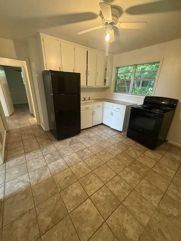 903 Collinwood Ave - Photo 4 of 9