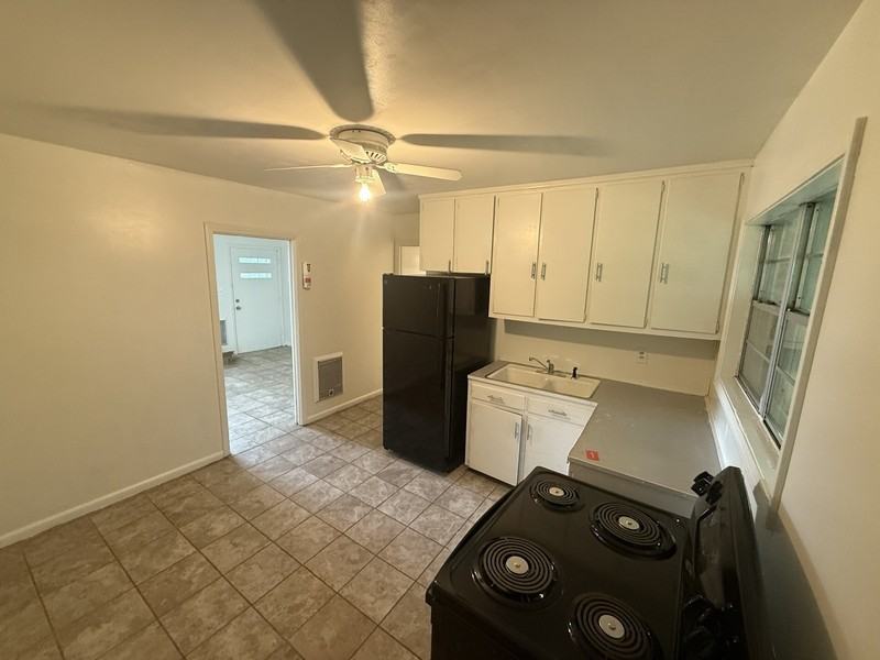 903 Collinwood Ave - Photo 5 of 9