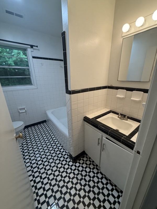 903 Collinwood Ave - Photo 6 of 9