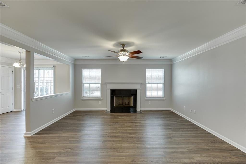 2445 Sheldon Pl - Photo 4 of 24