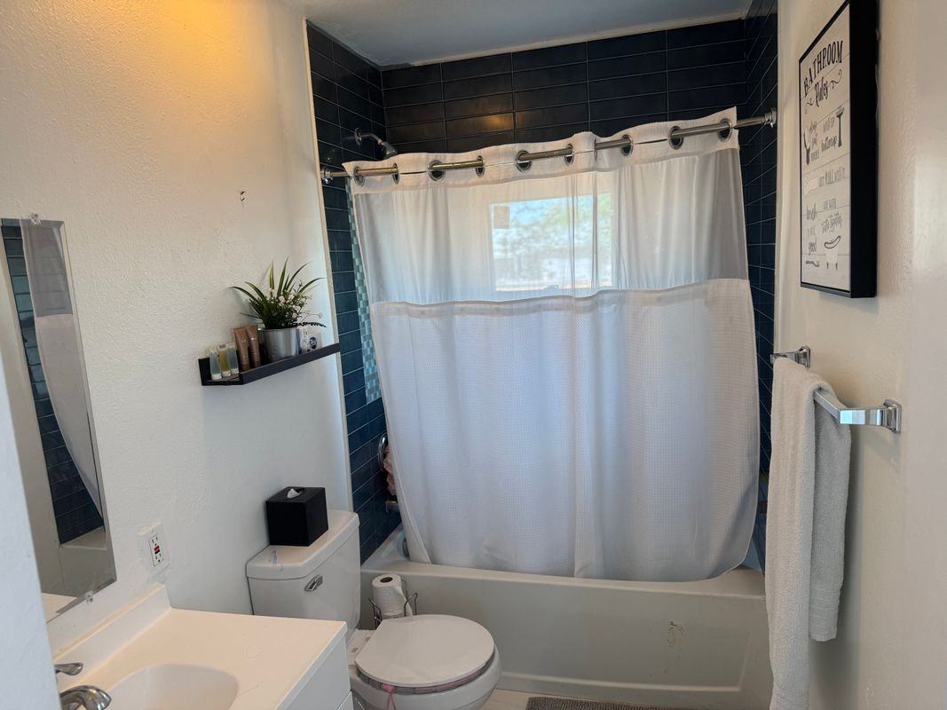 1917 W Fig St - Photo 5 of 9
