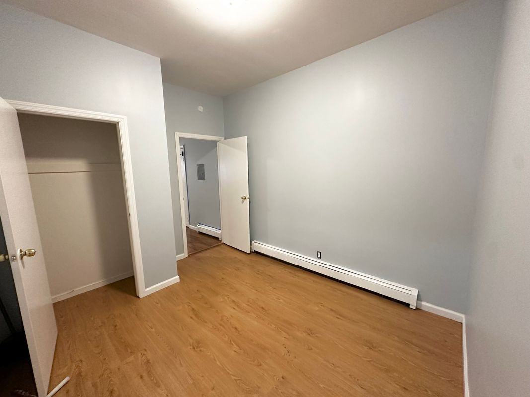 116 Garside St ##1f - Photo 6 of 9