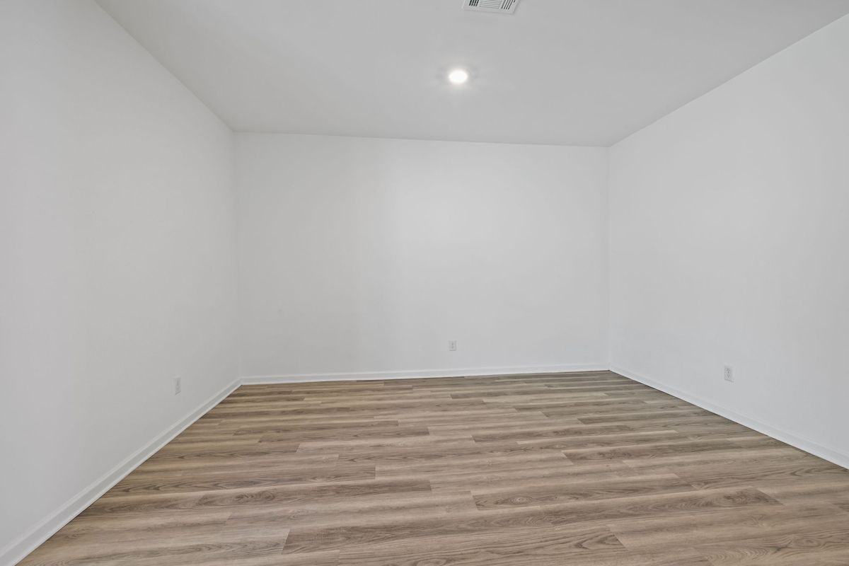 15820 Loussier Dr - Photo 6 of 13
