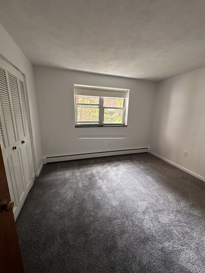 163 Lexington St #17 - Photo 4 of 13