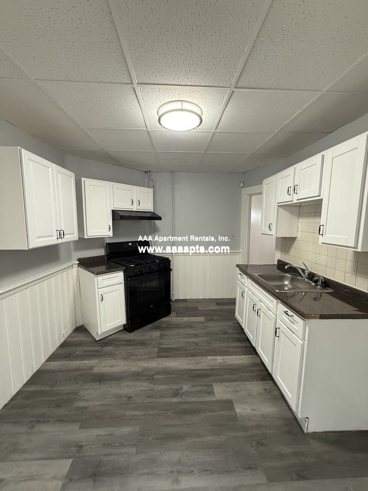 Hall Ave #1 - Photo 6 of 12