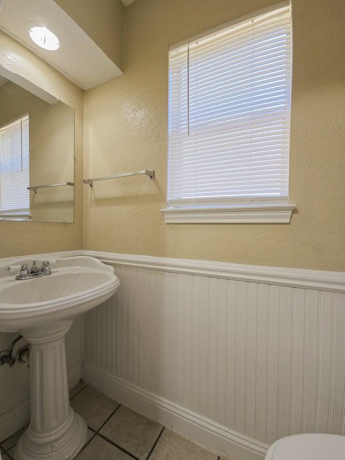 6513 Westridge Dr - Photo 6 of 14