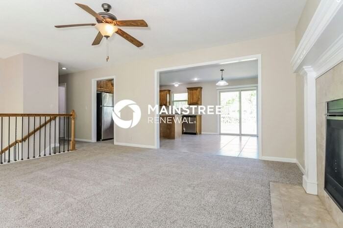 516 S Poplar St - Photo 2 of 17