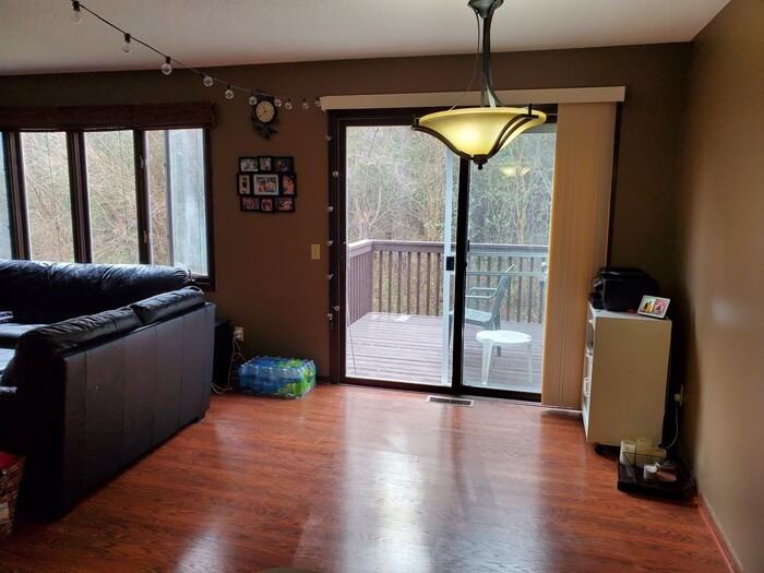 9265 Dartford Rd - Photo 5 of 7