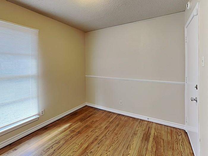 11211 Ulloa Ln - Photo 5 of 19