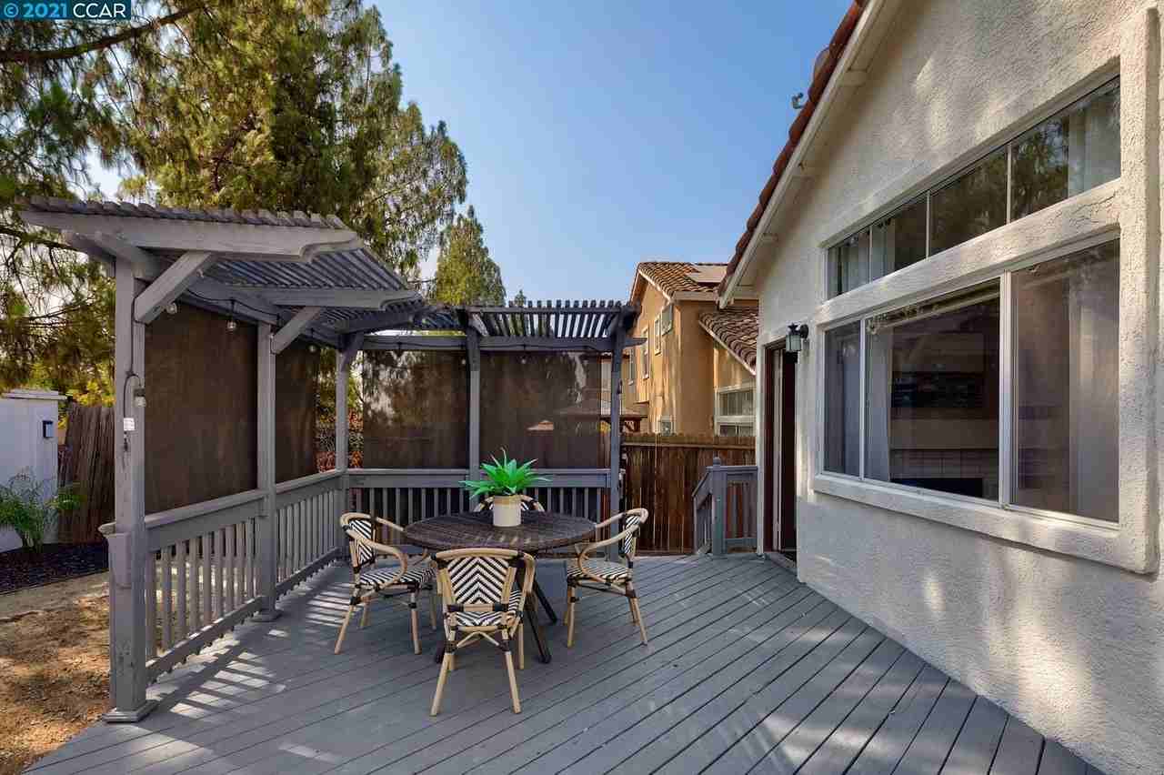 5017 Bridle Way - Photo 4 of 13