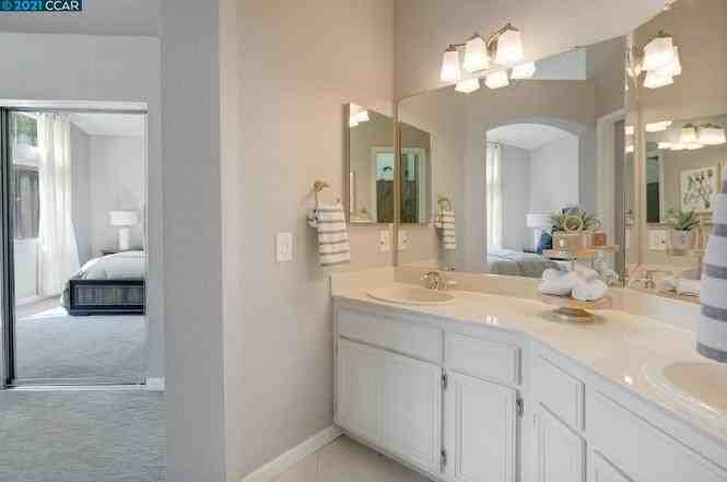 5017 Bridle Way - Photo 7 of 13
