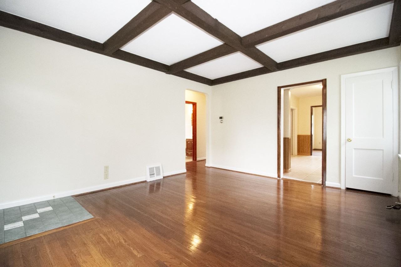 536 Carver Blvd #NA - Photo 3 of 24