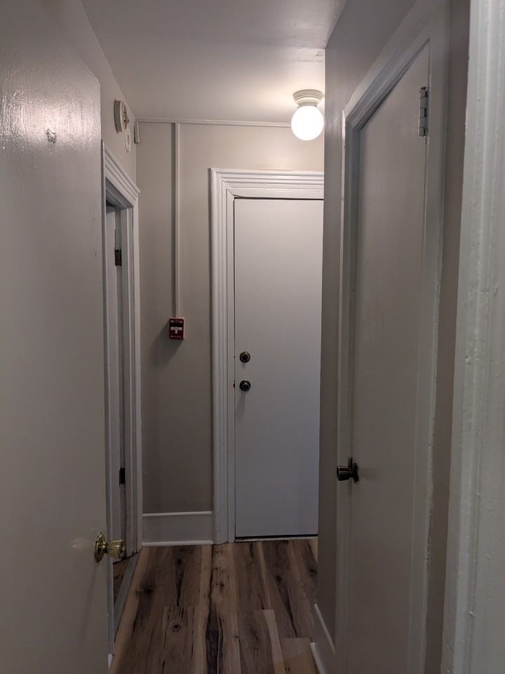 812 Ferry St #1 - Photo 5 of 24