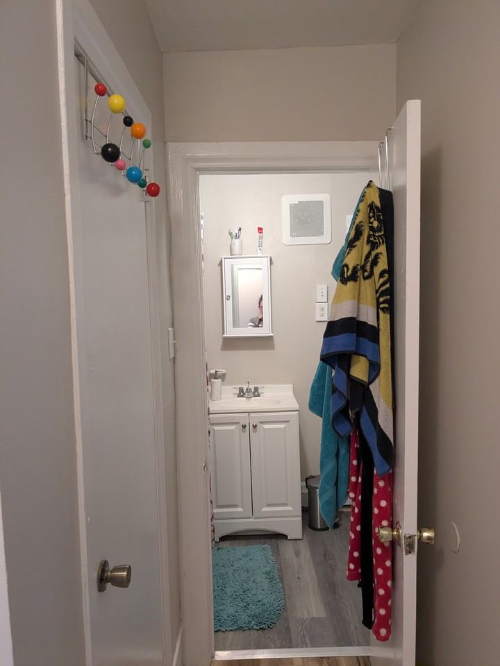 812 Ferry St #1 - Photo 6 of 24