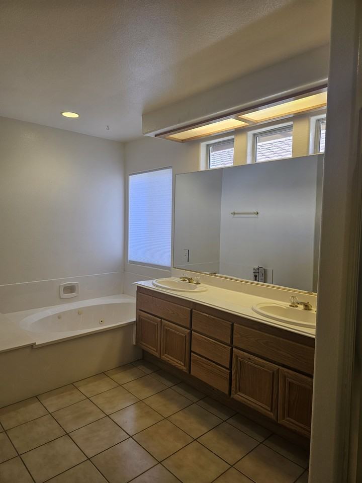43930 Milan Ct #NA - Photo 4 of 6
