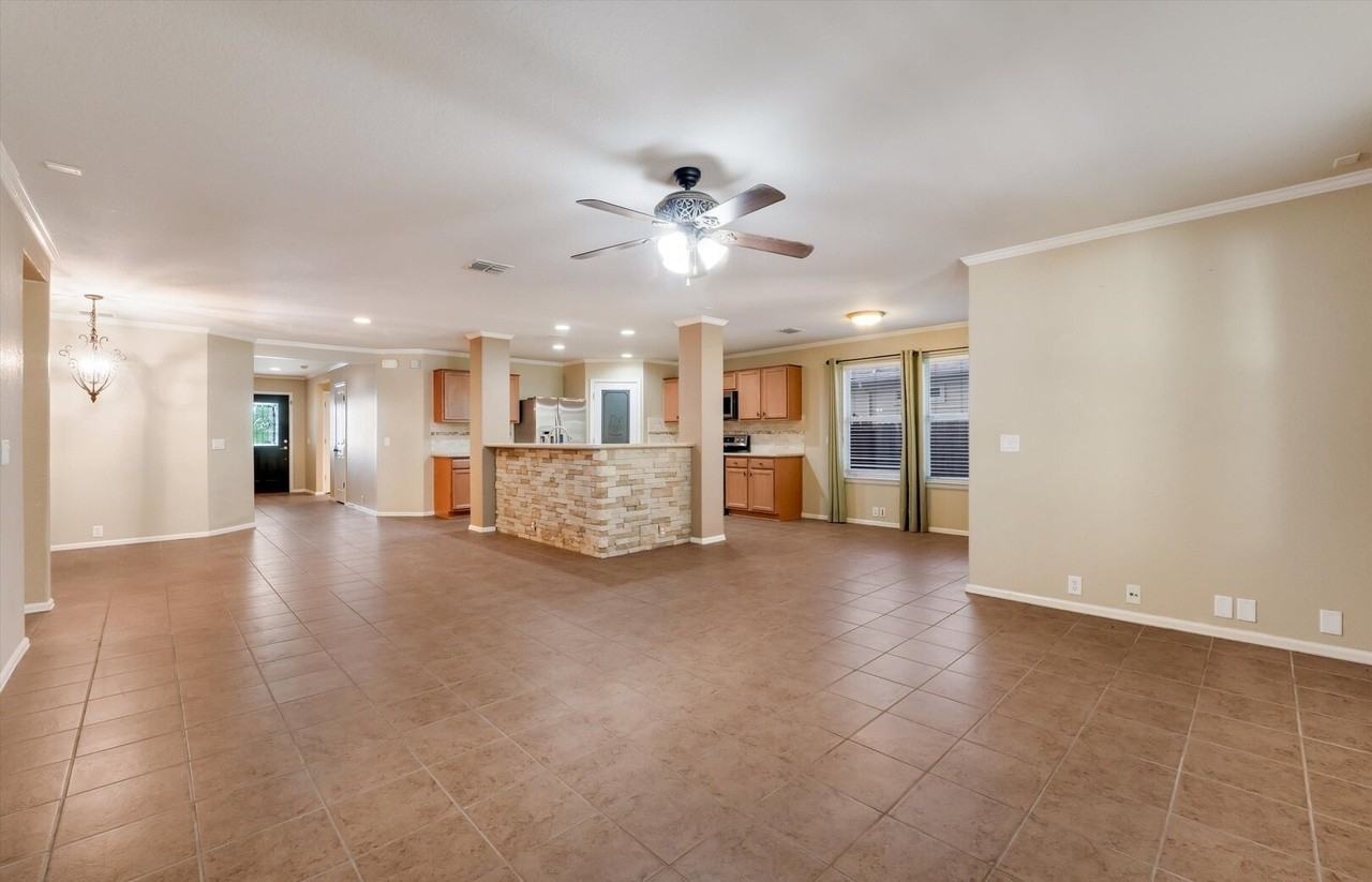 5248 Columbia Dr #NA - Photo 2 of 19