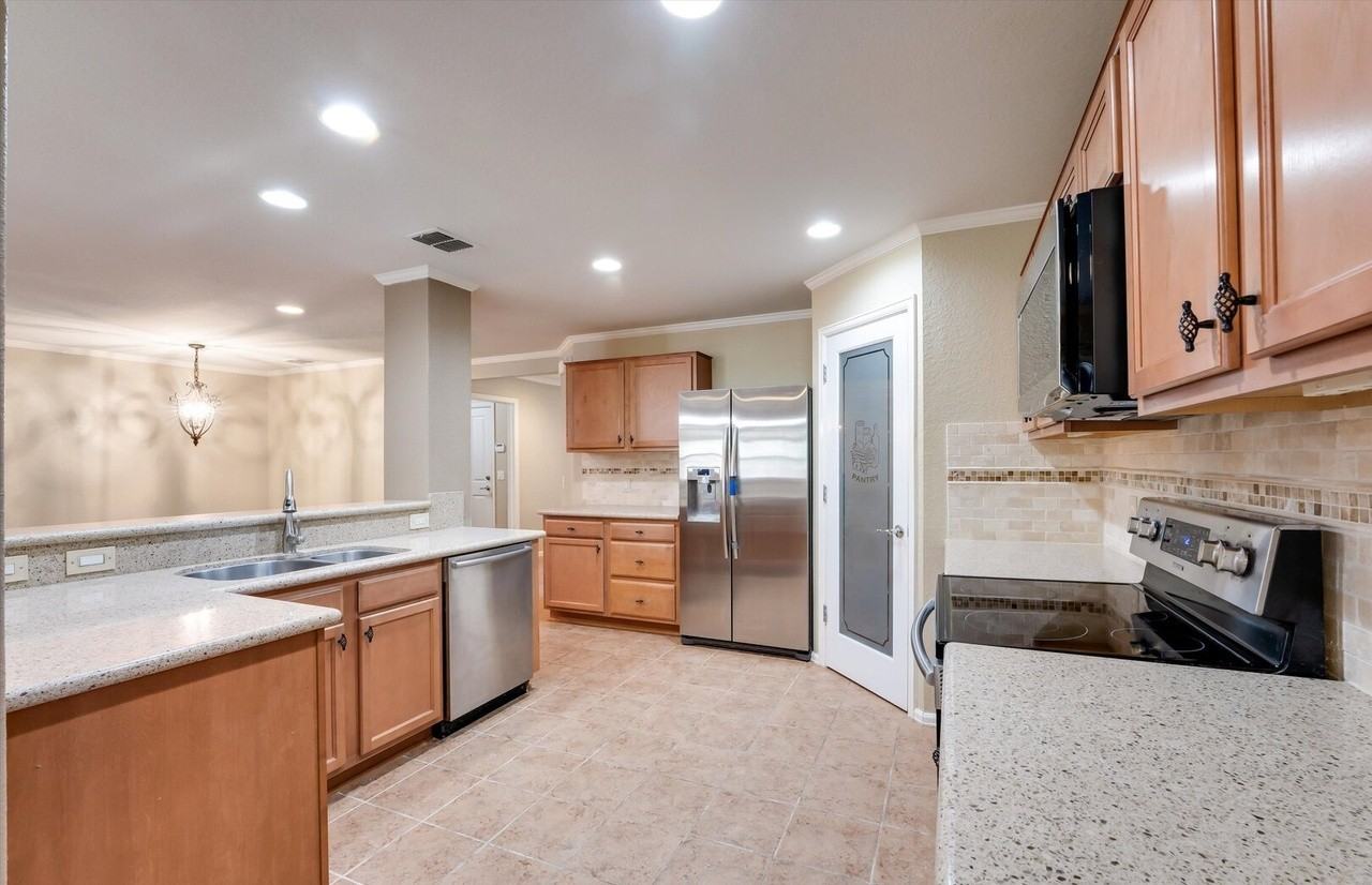 5248 Columbia Dr #NA - Photo 4 of 19