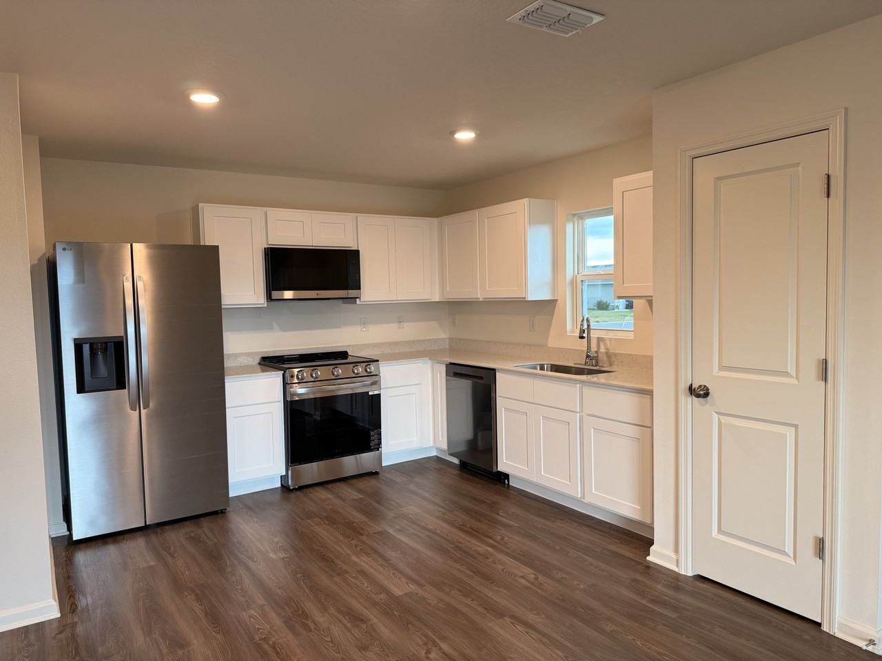 13047 Se 53rd Ave #NA - Photo 2 of 10