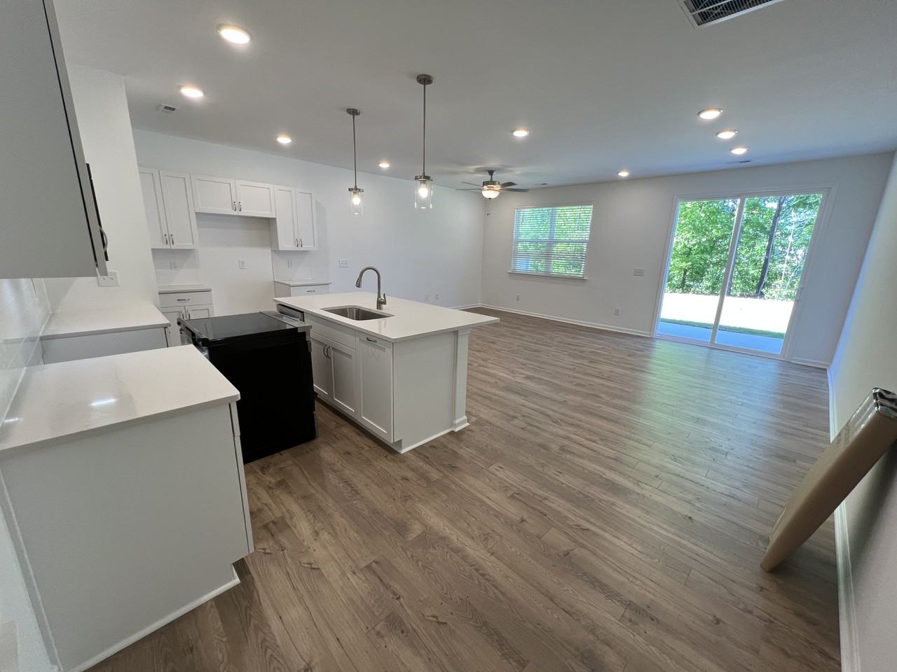 136 Siebold St #136 - Photo 3 of 12